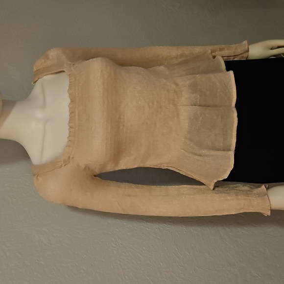 BLU PEPPER Gold Metallic Cream Smocked Peplum Long Sleeve Criss Cross Top - Picture 2 of 10